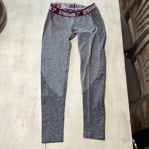 Women’s Gym Shark sz L leggings